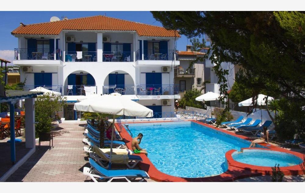 Hotel Makedonia Sky Hanioti Esterno foto